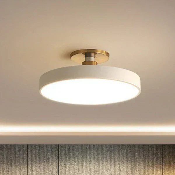 Minimalist Round LED Ceiling Light – Modern & Elegant Bedroom Illumination