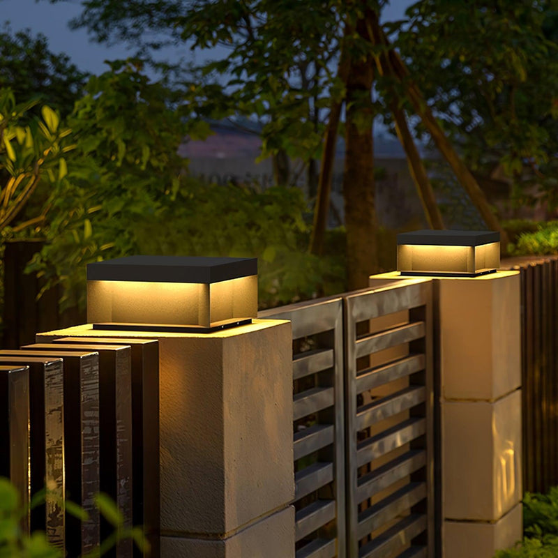 TSolar Outdoor Column Light – Weatherproof LED Garden Lighting