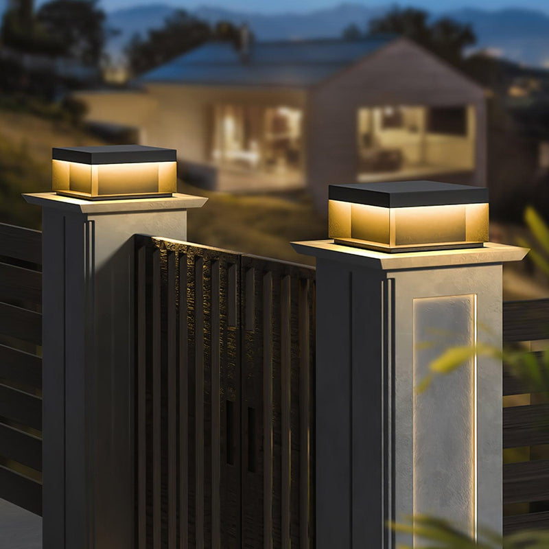 TSolar Outdoor Column Light – Weatherproof LED Garden Lighting