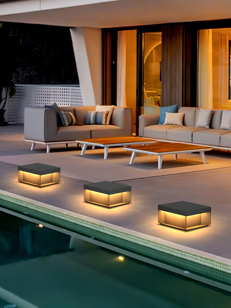 TSolar Outdoor Column Light – Weatherproof LED Garden Lighting