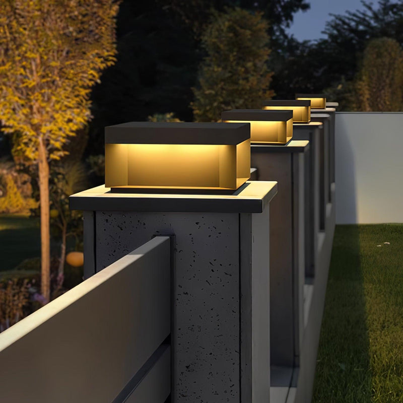 TSolar Outdoor Column Light – Weatherproof LED Garden Lighting