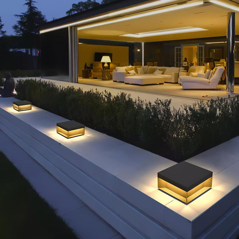 TSolar Outdoor Column Light – Weatherproof LED Garden Lighting