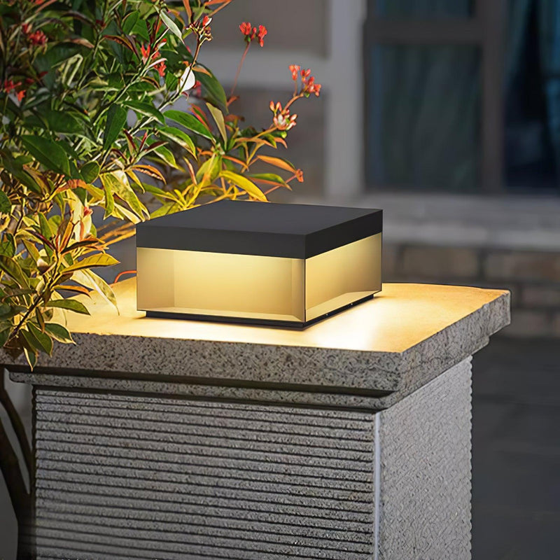 TSolar Outdoor Column Light – Weatherproof LED Garden Lighting
