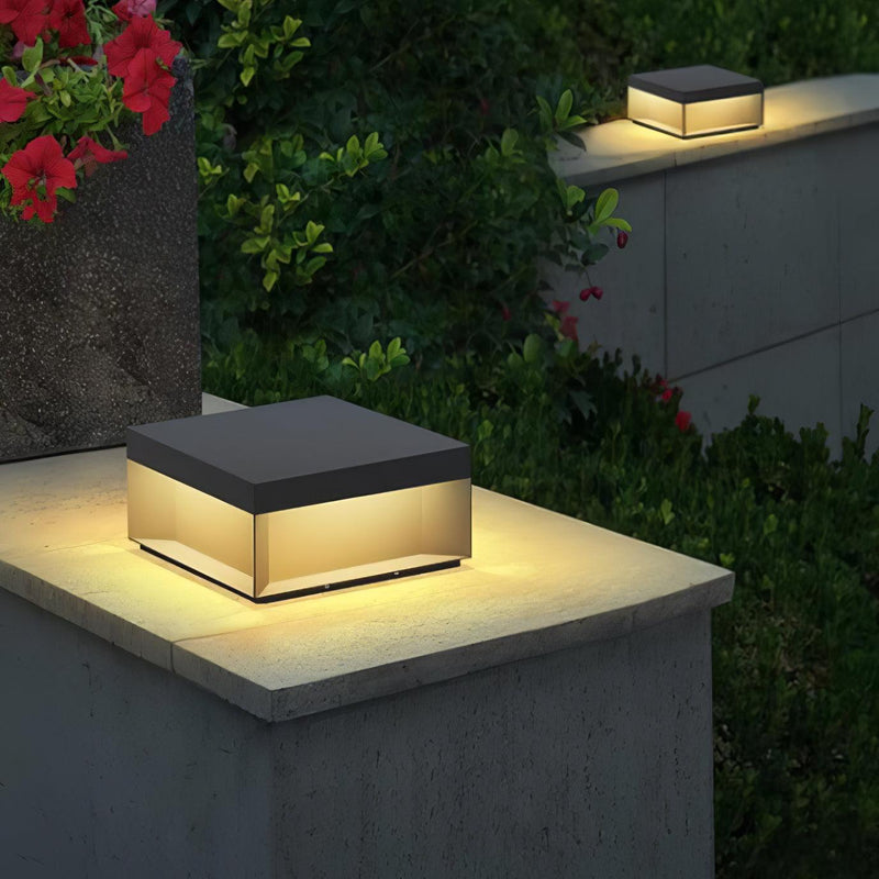 TSolar Outdoor Column Light – Weatherproof LED Garden Lighting