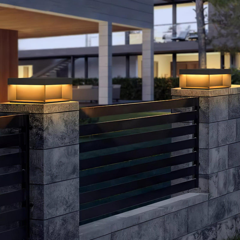 TSolar Outdoor Column Light – Weatherproof LED Garden Lighting