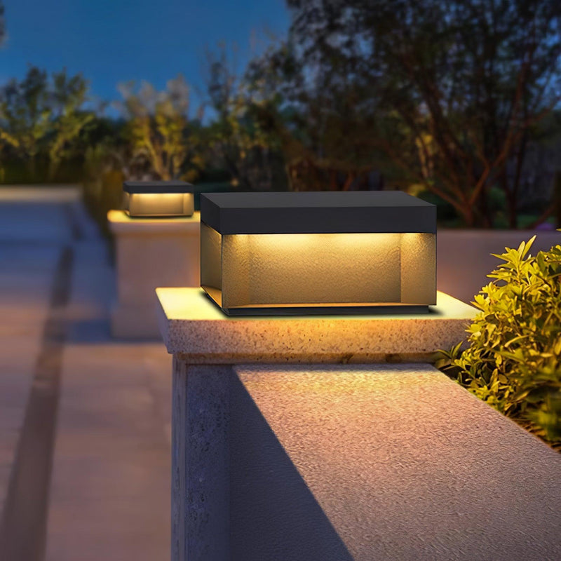 TSolar Outdoor Column Light – Weatherproof LED Garden Lighting