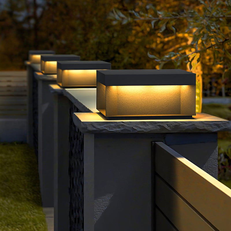 TSolar Outdoor Column Light – Weatherproof LED Garden Lighting