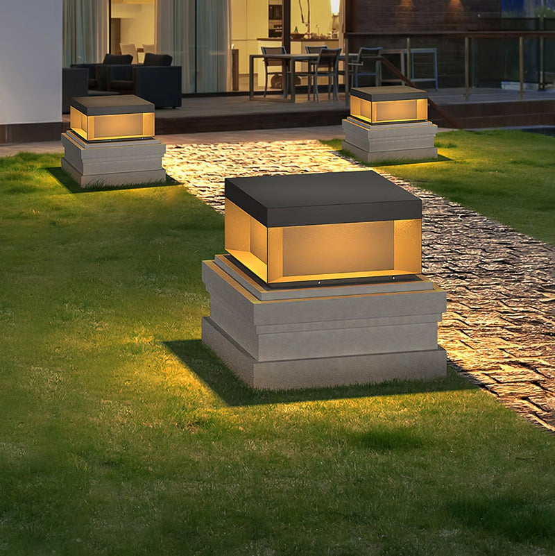 TSolar Outdoor Column Light – Weatherproof LED Garden Lighting