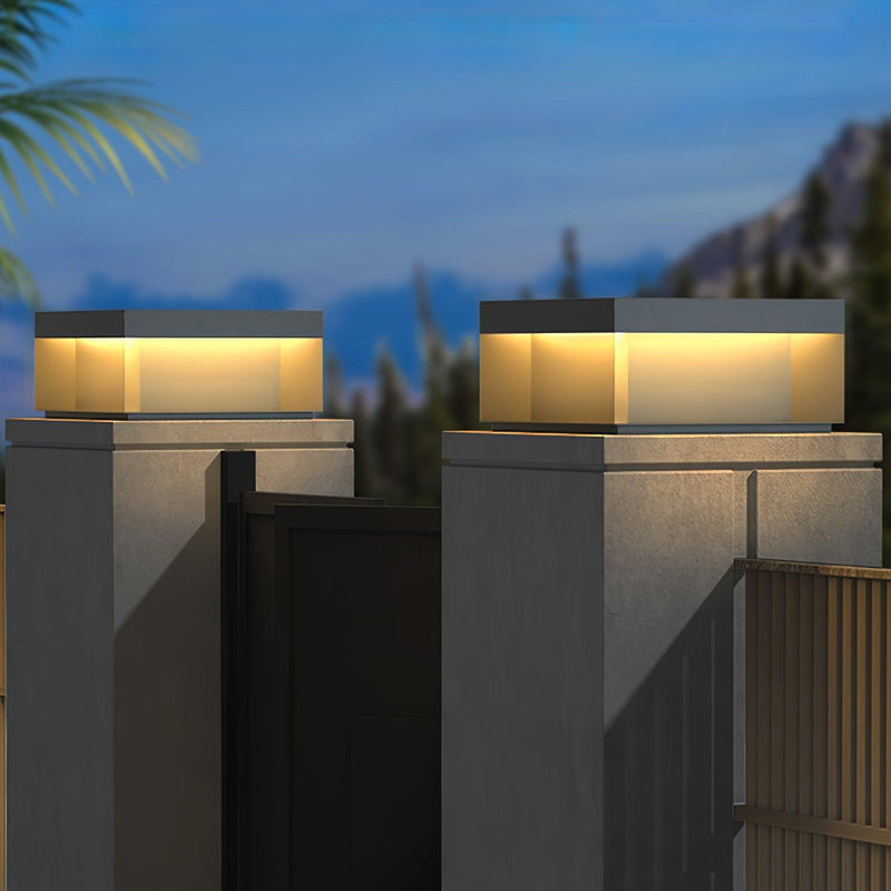 TSolar Outdoor Column Light – Weatherproof LED Garden Lighting