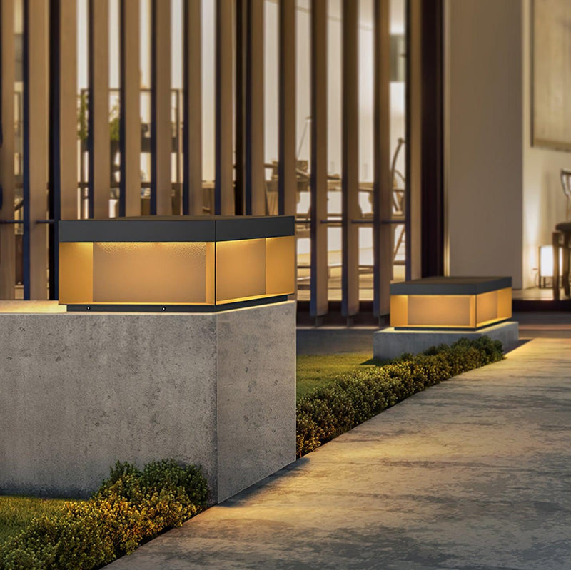 TSolar Outdoor Column Light – Weatherproof LED Garden Lighting