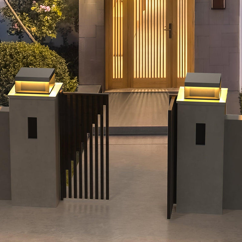 TSolar Outdoor Column Light – Weatherproof LED Garden Lighting