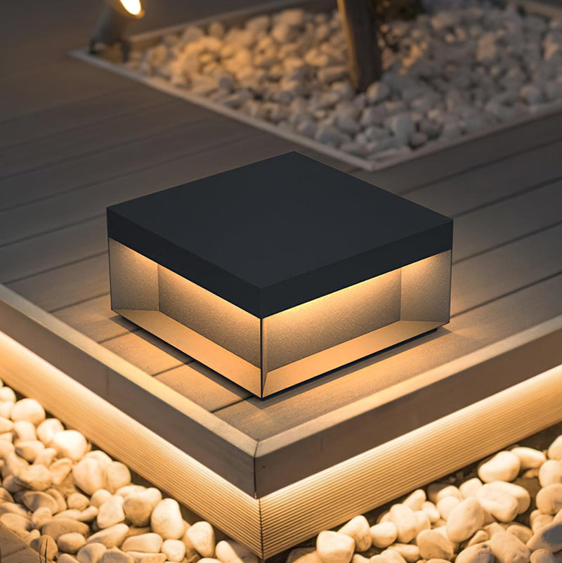TSolar Outdoor Column Light – Weatherproof LED Garden Lighting