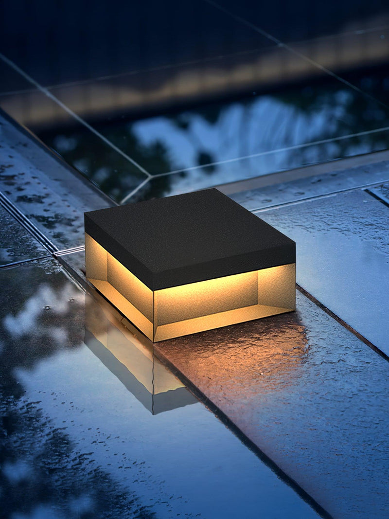 TSolar Outdoor Column Light – Weatherproof LED Garden Lighting
