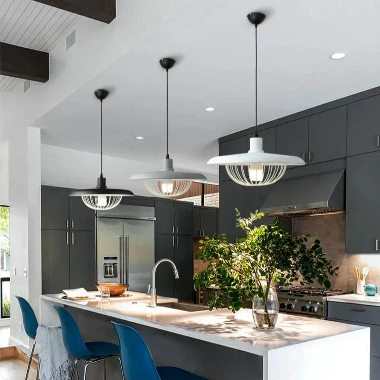 Nordic Wood-Effect Pendant Light – Industrial-Inspired Hanging Lamp