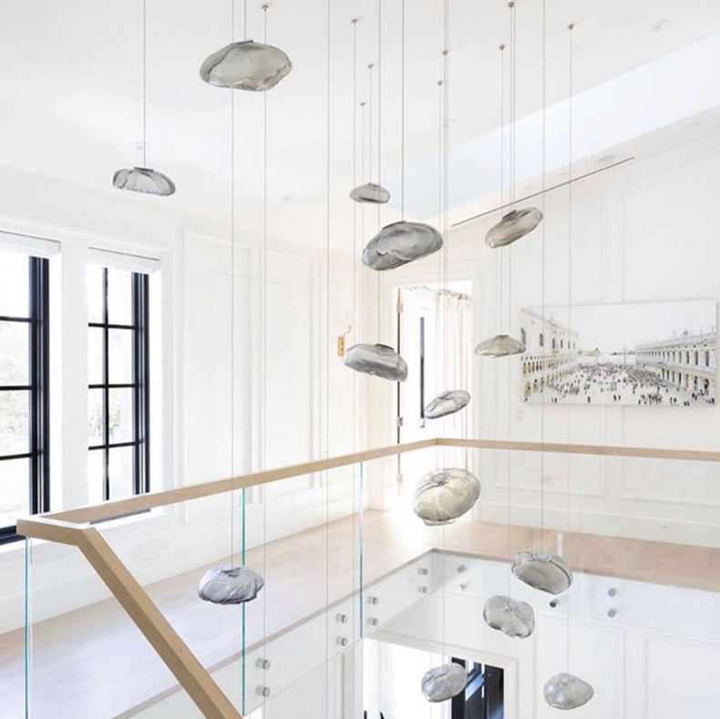 Minimalist Blown Glass Pendant Light – Modern & Elegant LED Design