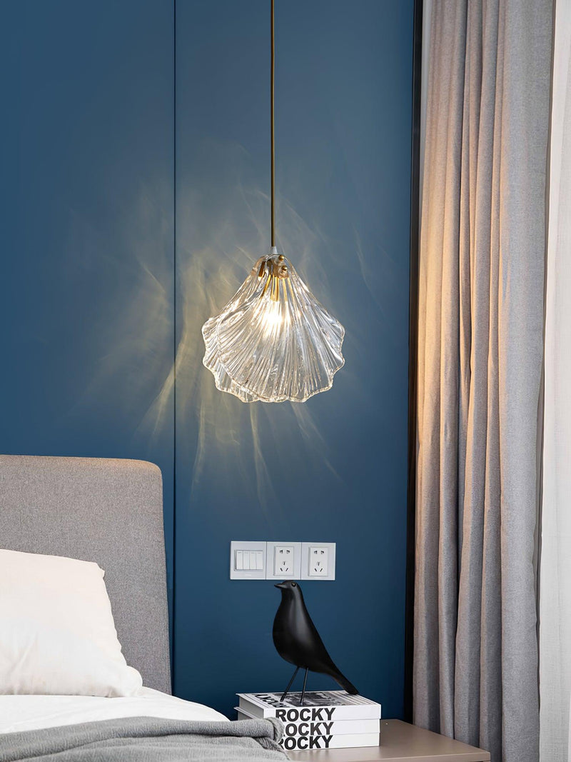 Mini Shell Pendant Light – Modern Glass & Brass Hanging Lamp