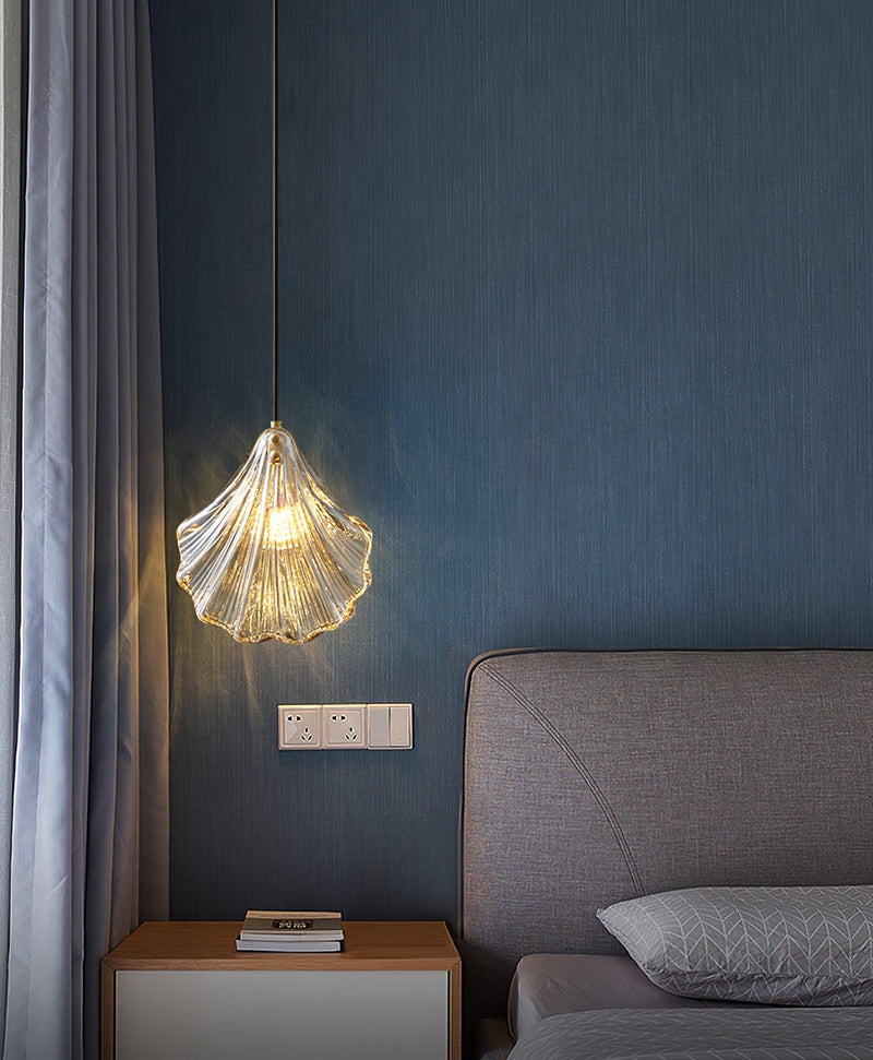 Mini Shell Pendant Light – Modern Glass & Brass Hanging Lamp