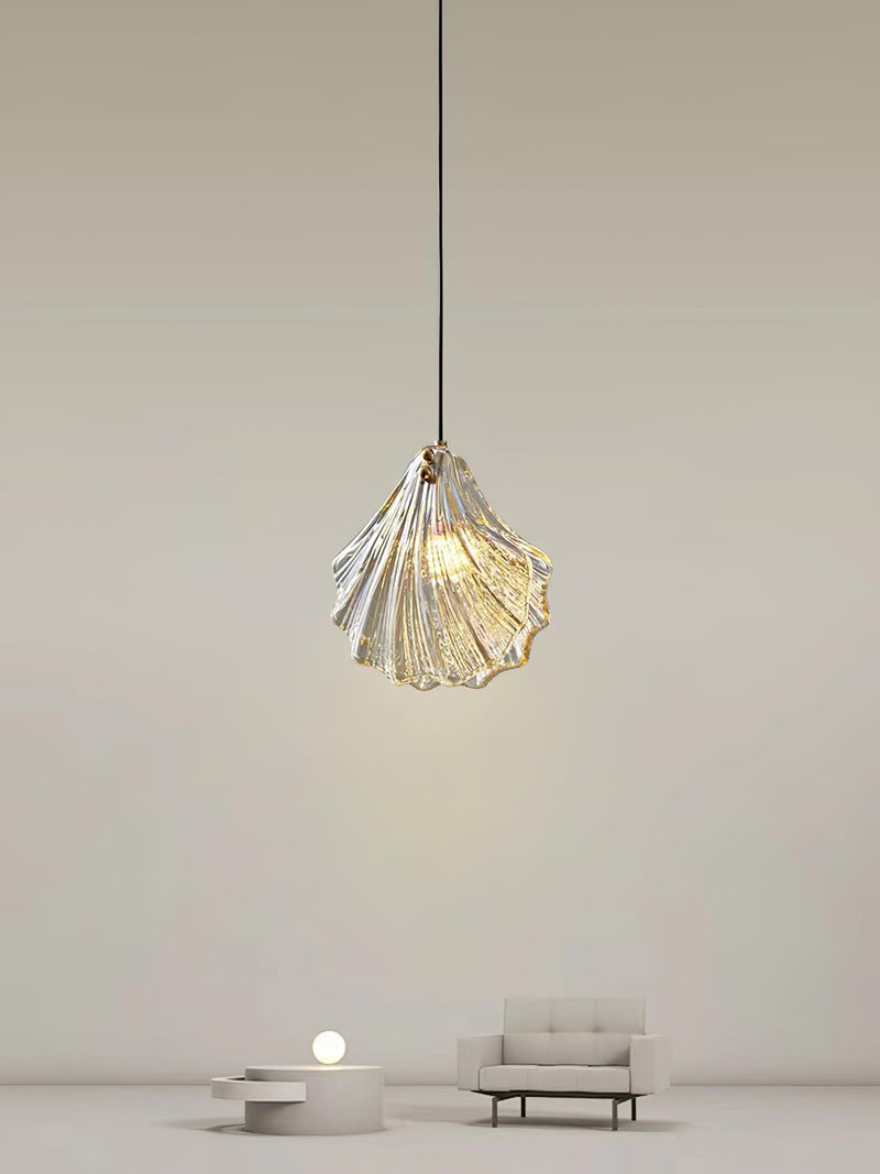 Mini Shell Pendant Light – Modern Glass & Brass Hanging Lamp