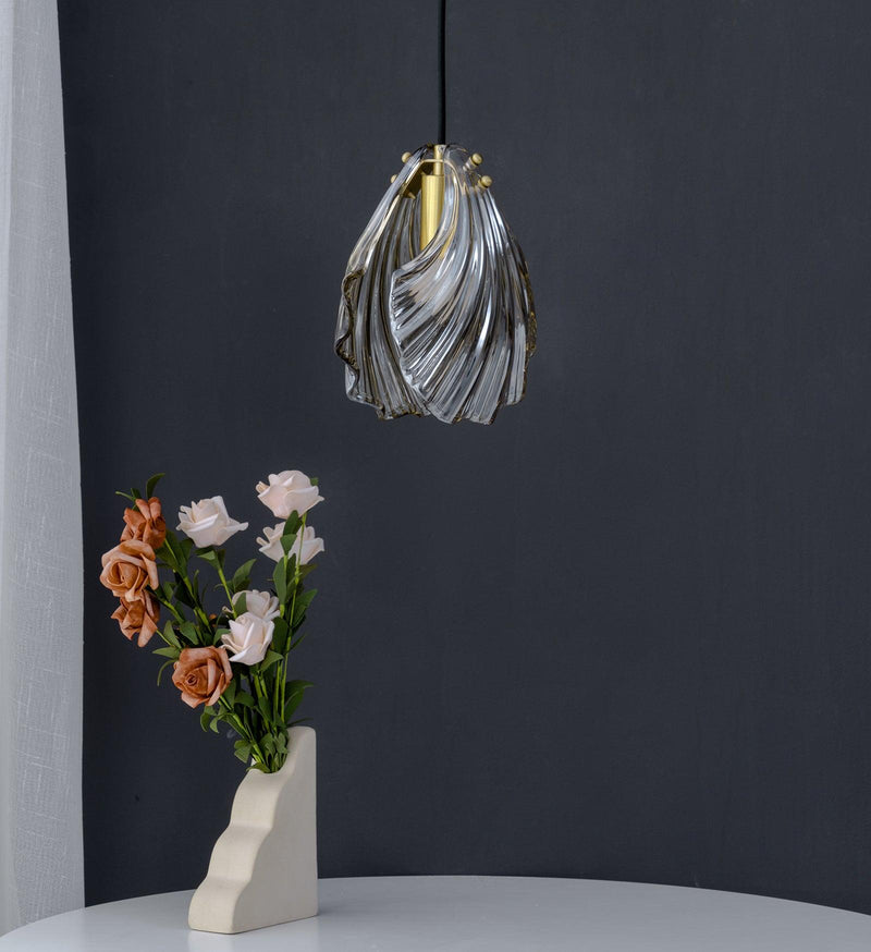 Mini Shell Pendant Light – Modern Glass & Brass Hanging Lamp