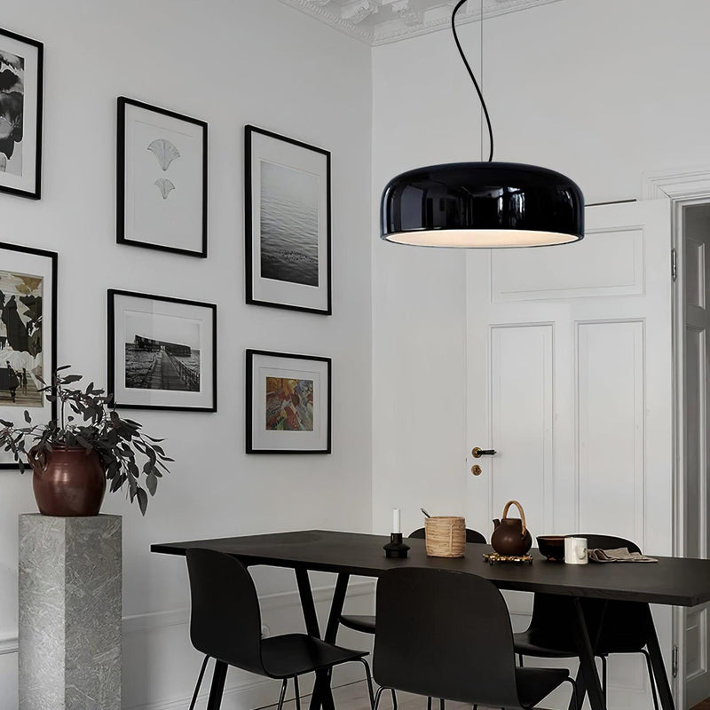 Smithfield Pendant Light – Modern Design with Efficient Illumination