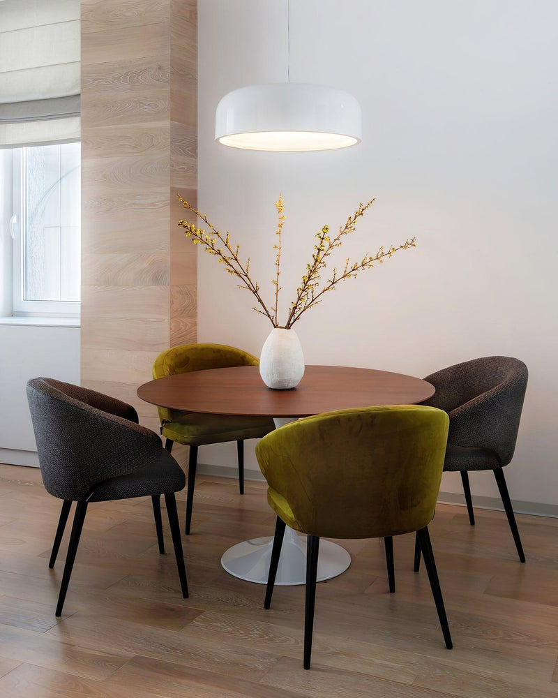 Smithfield Pendant Light – Modern Design with Efficient Illumination
