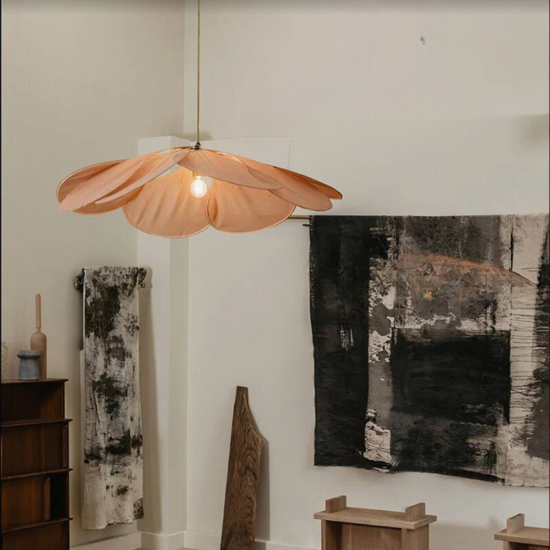 Floralume Pendant Light – Elegant Floral Design with Warm LED Illumination