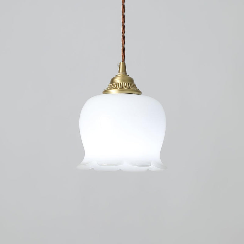 Talblume Pendant Light – Brass & Resin Floral-Inspired Design