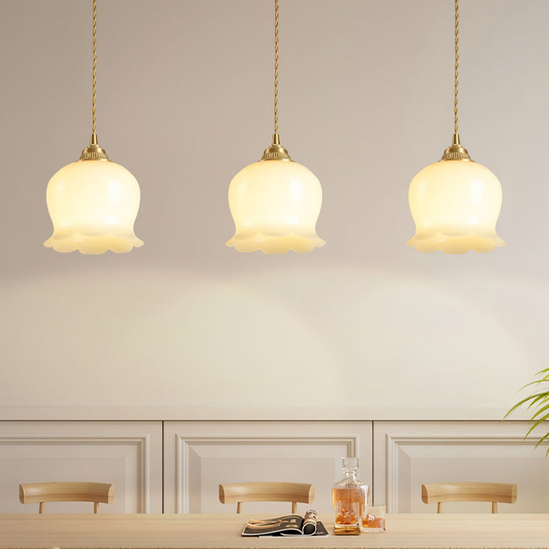 Talblume Pendant Light – Brass & Resin Floral-Inspired Design