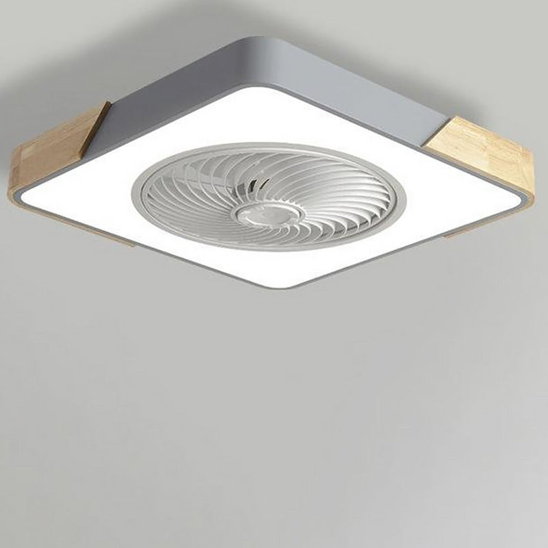 LED Ceiling Fan with Integrated Light – Silent & Energy-Efficient