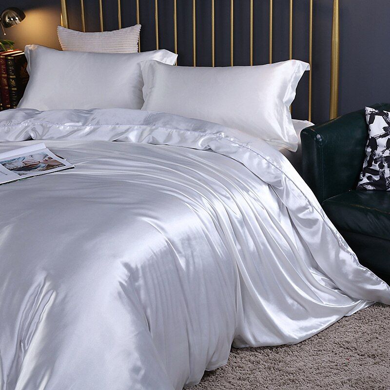 Luxury Silk Satin Bedding Set – Duvet Cover & 2 Pillowcases